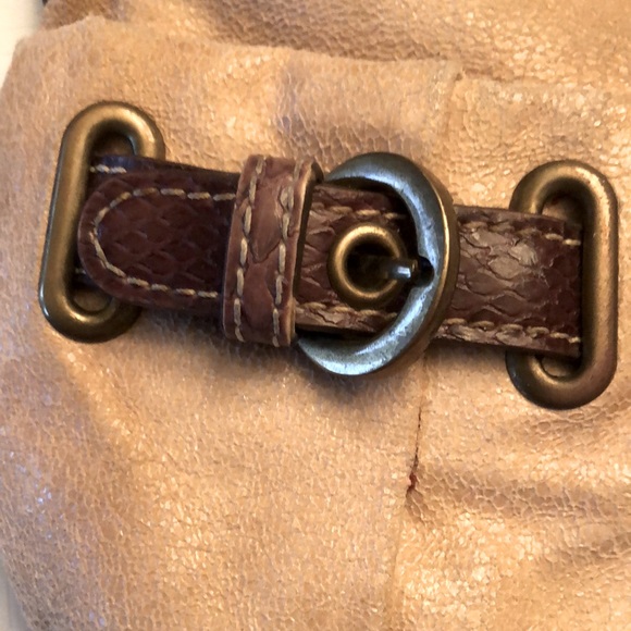 Kathy Van Zeeland cute little purse with key chain - Picture 3 of 12